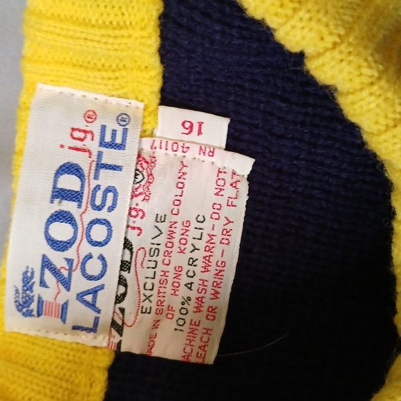 Lacoste VTG 100% Acrylic Striped‎ size 16 Sweatshirt SMALL FLAW - Picture 4 of 6